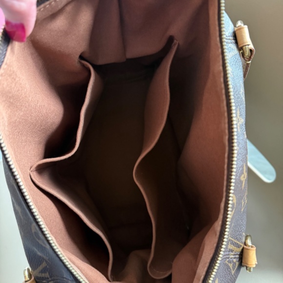 Louis Vuitton Totally MM Tote - Picture 2 of 10